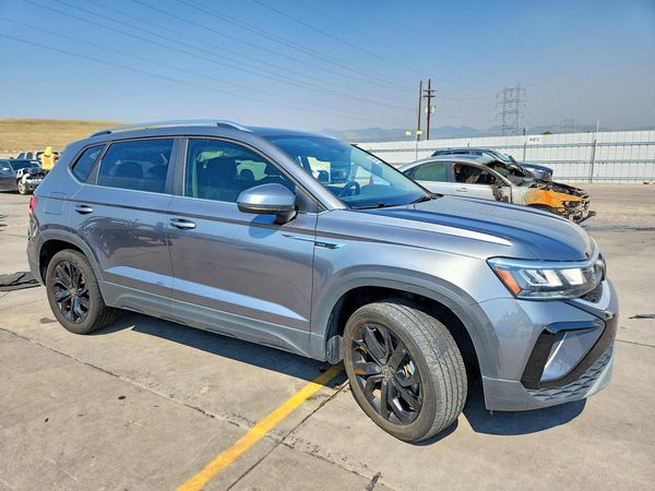 2022 VOLKSWAGEN TAOS