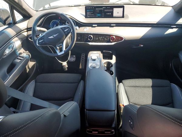 2023 GENESIS GV70