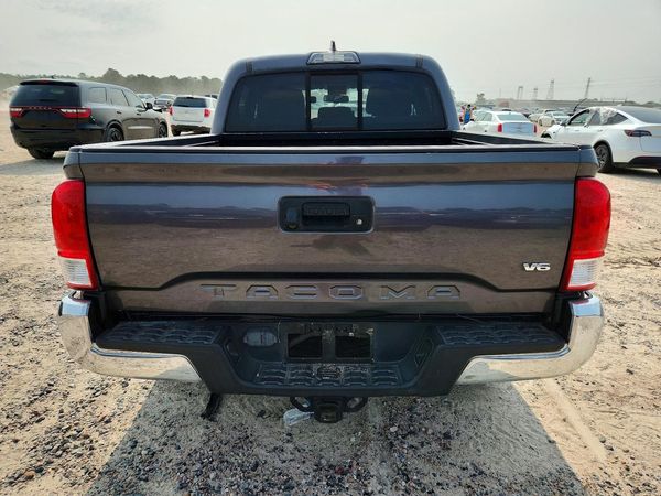 2017 TOYOTA TACOMA