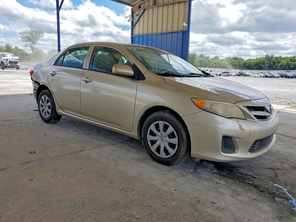 2013 TOYOTA COROLLA