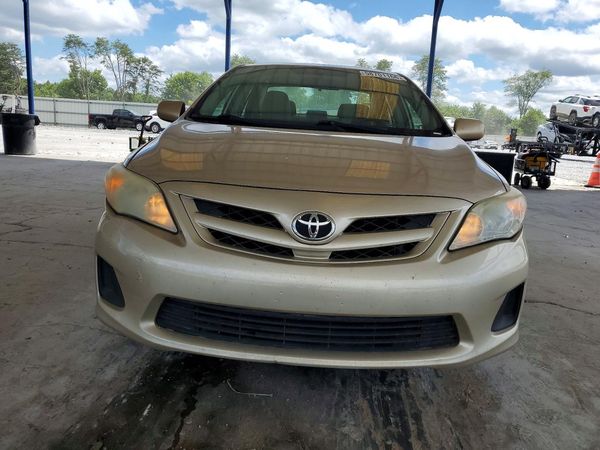2013 TOYOTA COROLLA