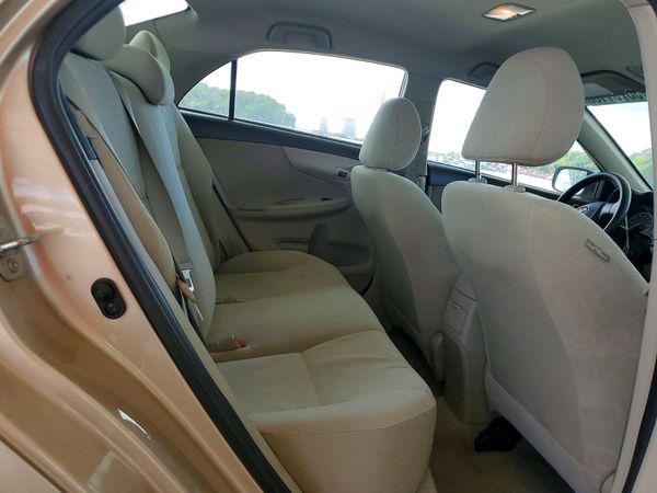 2013 TOYOTA COROLLA