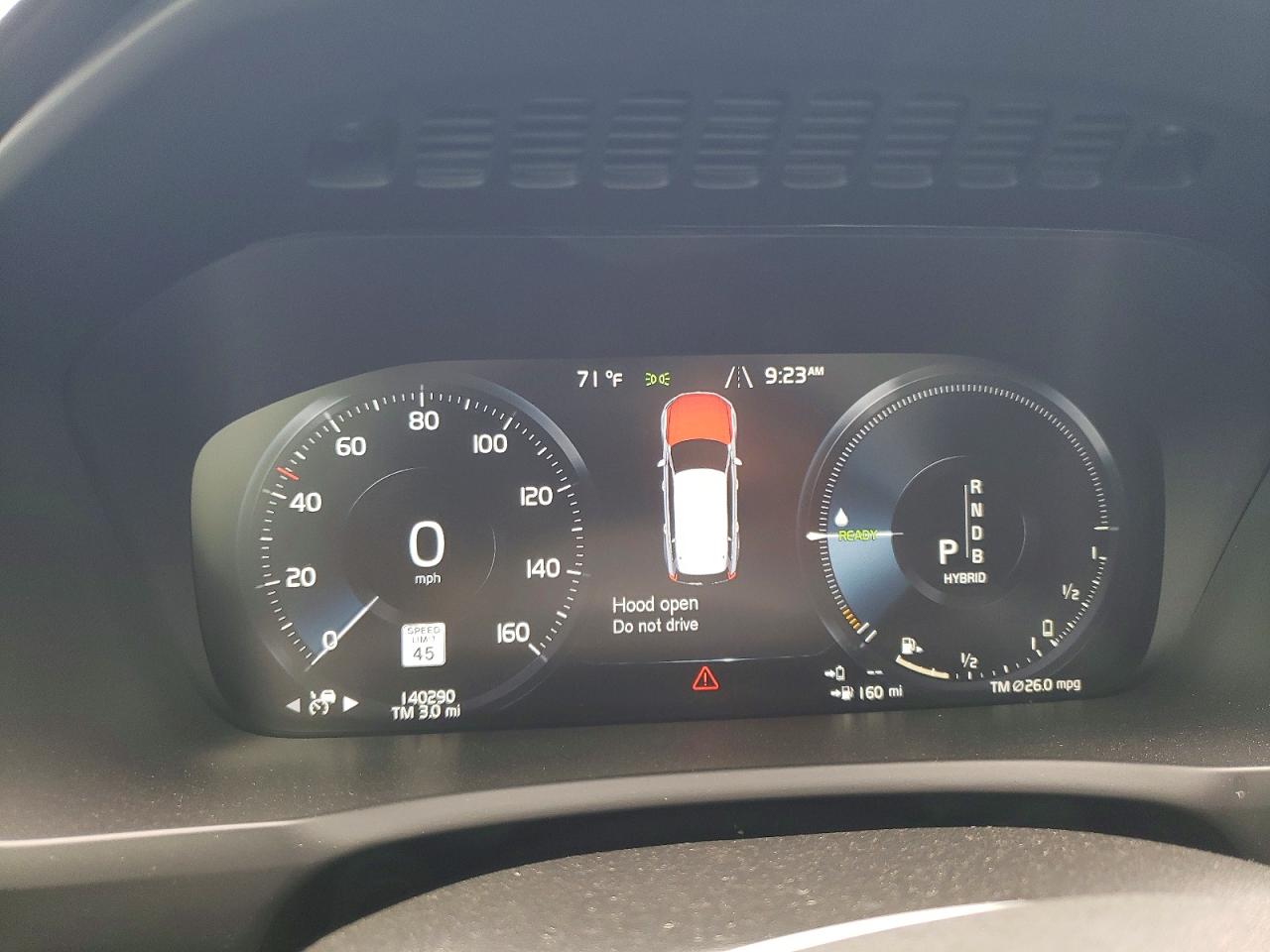 2019 VOLVO XC90 R-Design