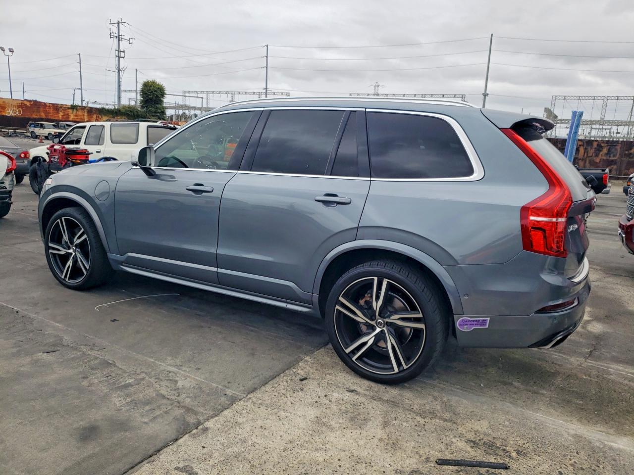 2019 VOLVO XC90 R-Design