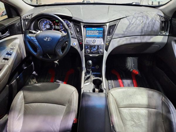 2013 HYUNDAI SONATA