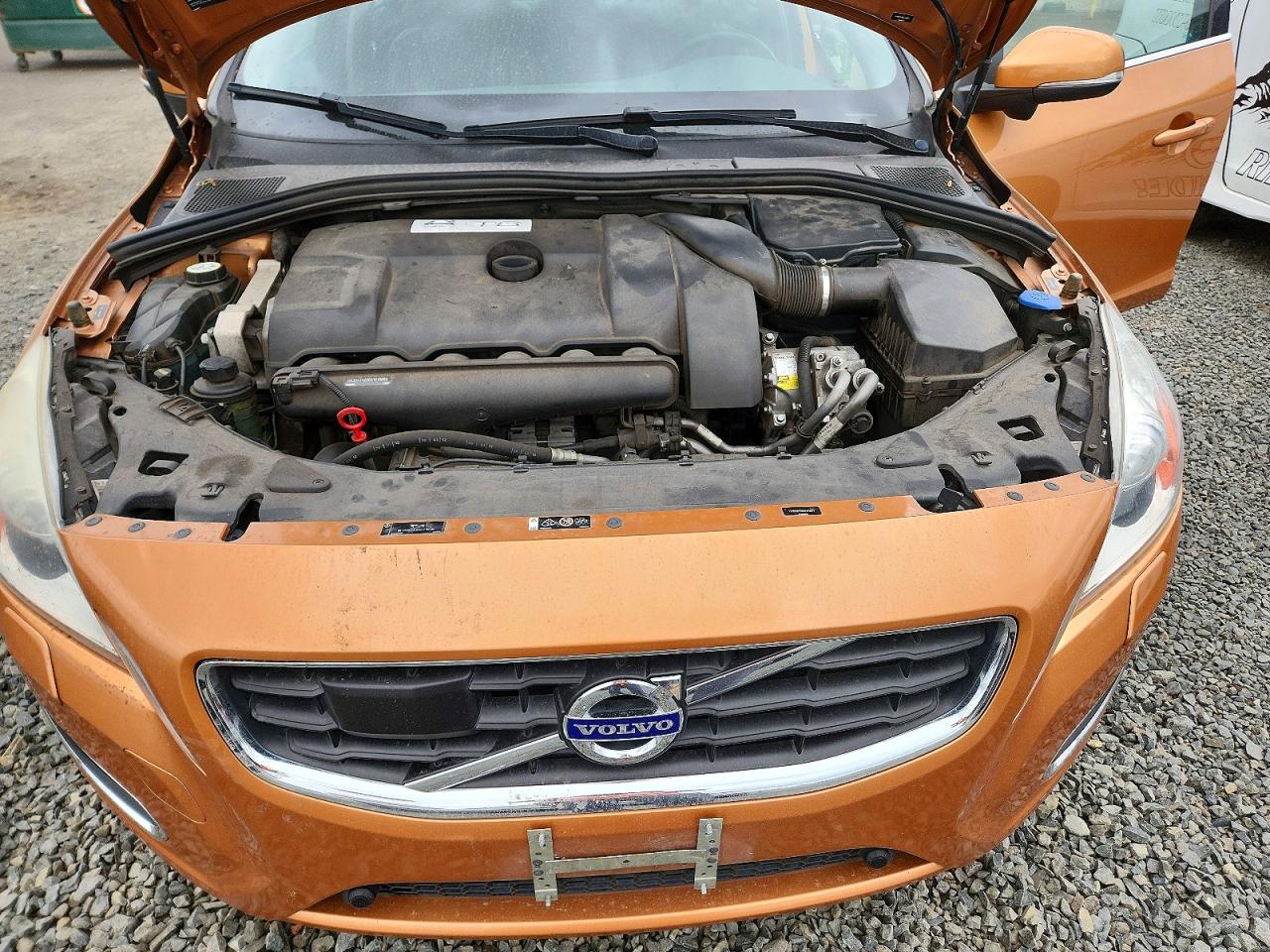 2013 VOLVO S60