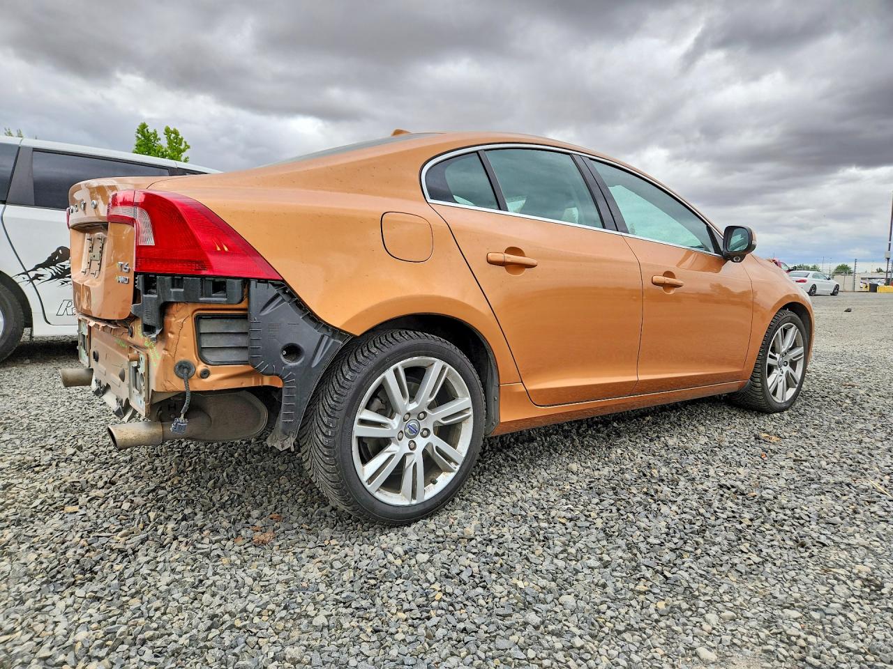 2013 VOLVO S60