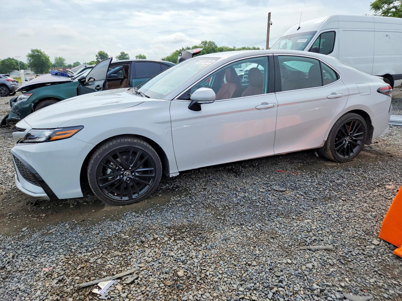 2023 TOYOTA CAMRY