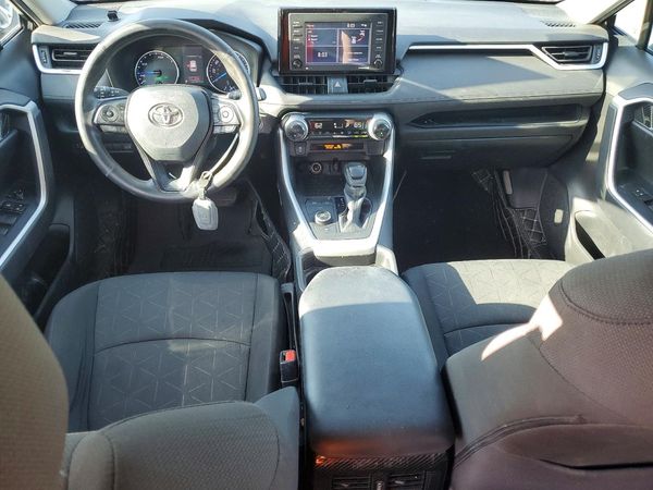 2021 TOYOTA RAV 4 XLE HV