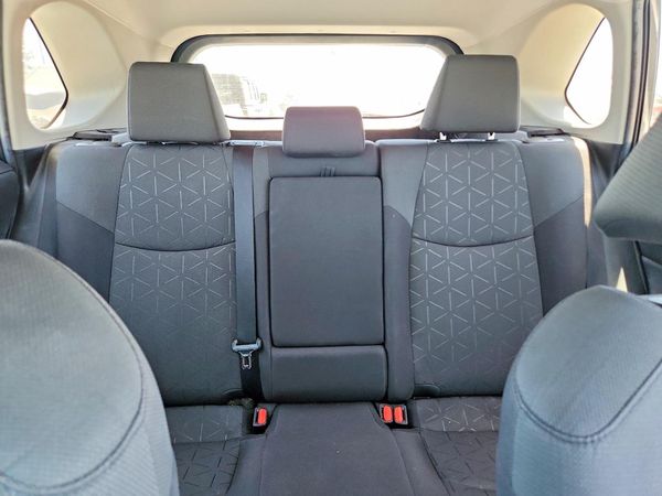2021 TOYOTA RAV 4 XLE HV