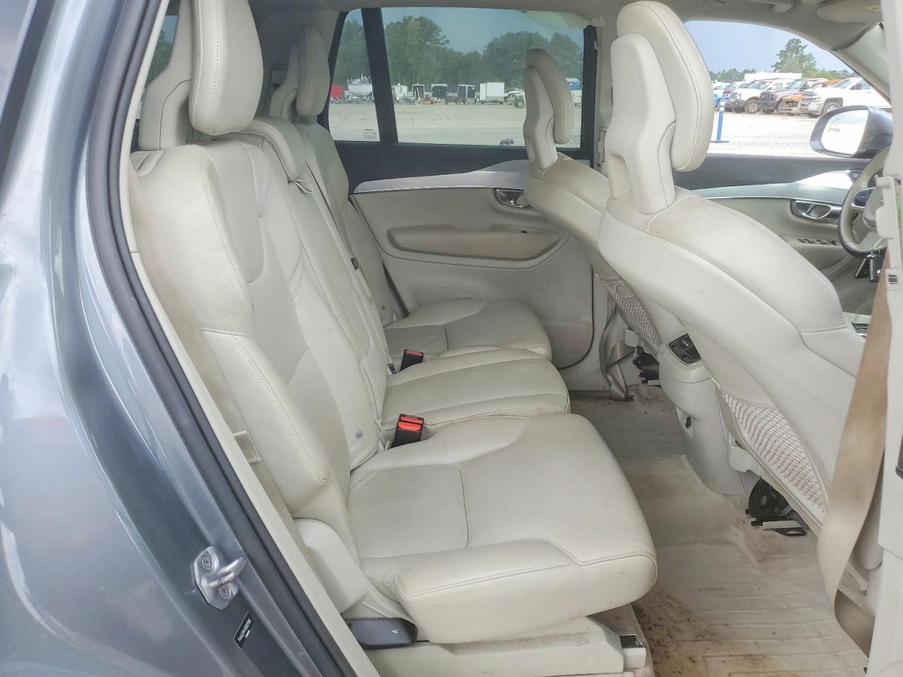 2016 VOLVO XC90 SV42 Momentum