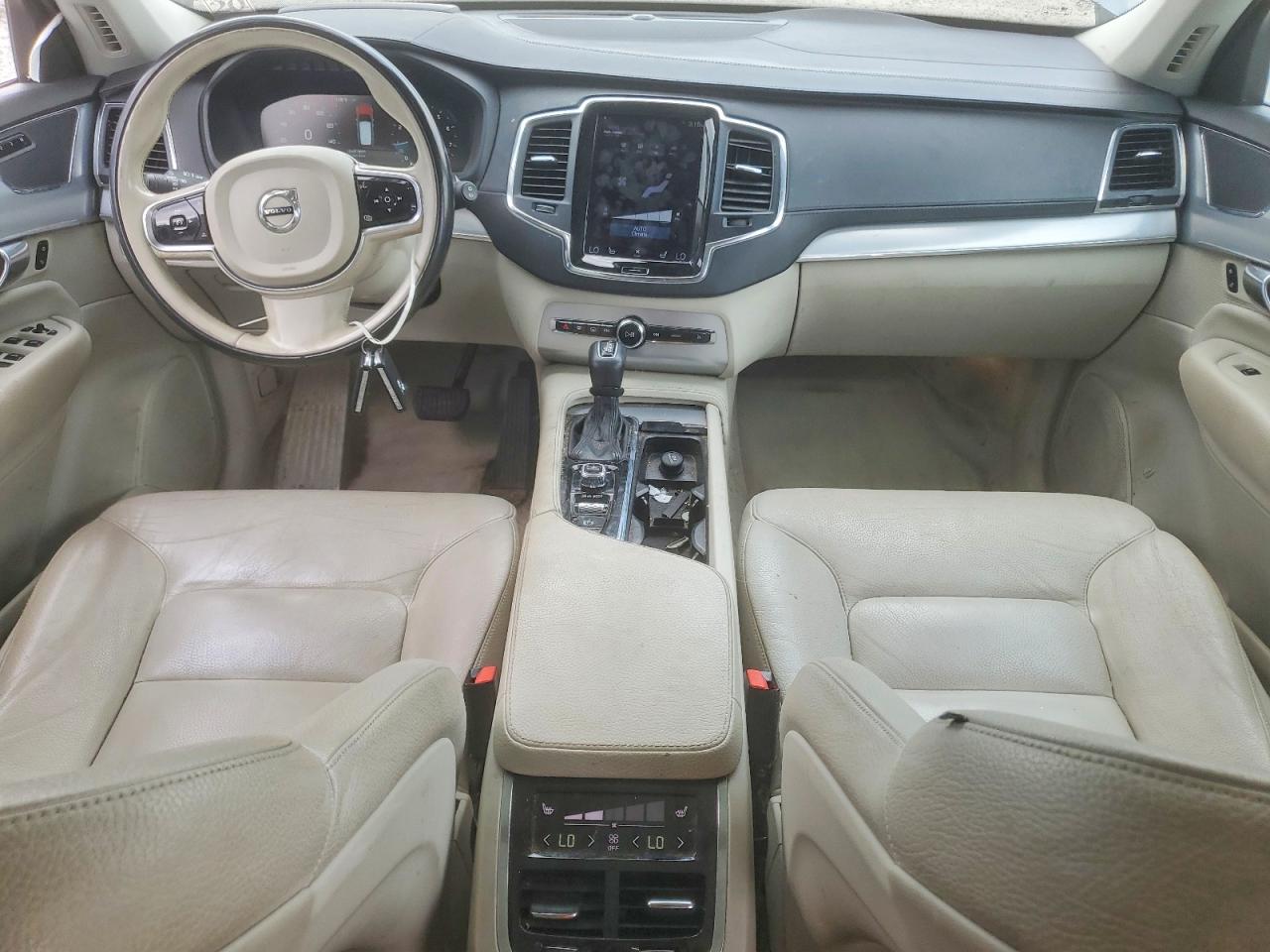 2016 VOLVO XC90 SV42 Momentum