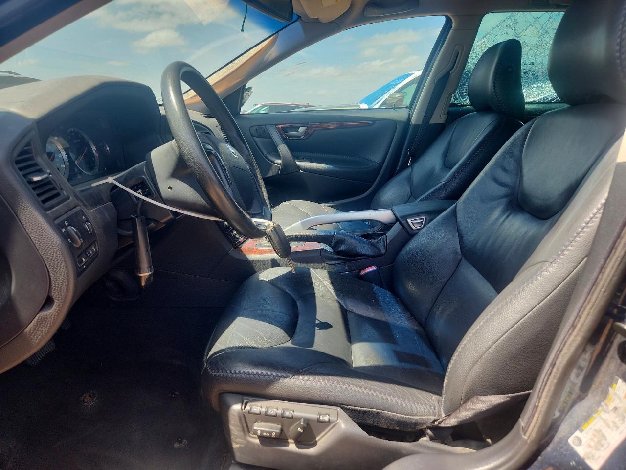 2007 VOLVO XC70