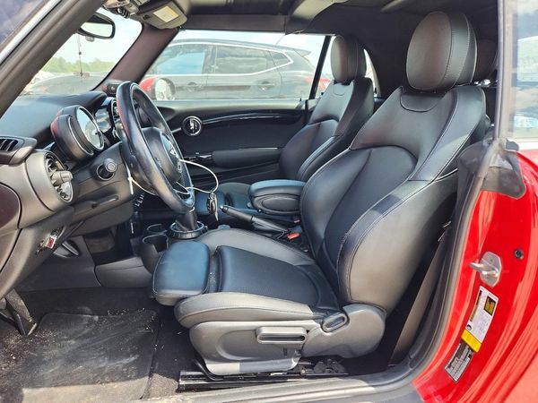 2017 MINI COOPER