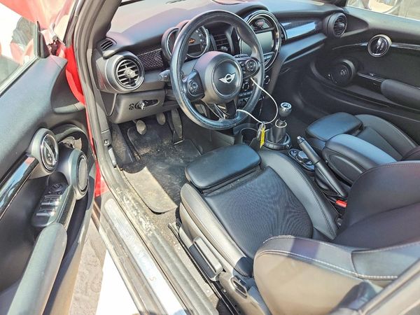 2017 MINI COOPER