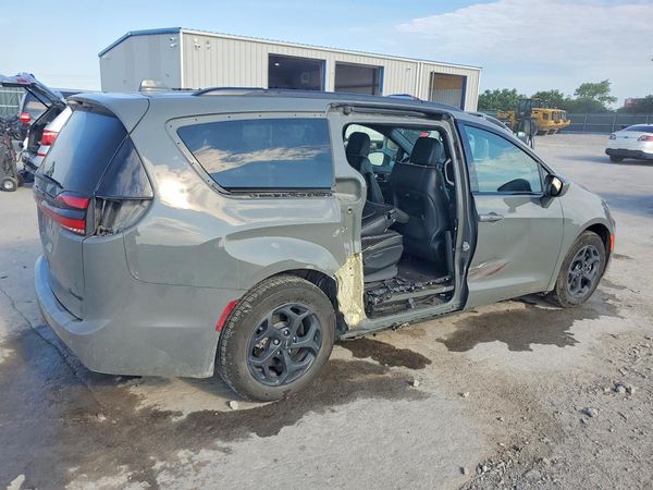 2021 CHRYSLER PACIFICA Limited