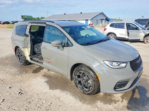 2021 CHRYSLER PACIFICA Limited