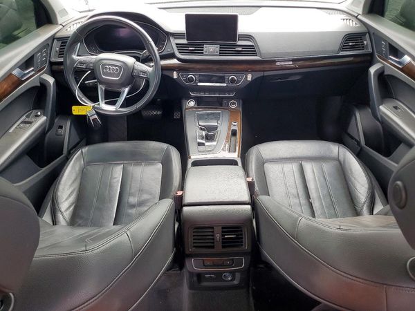 2020 AUDI Q5 quattro Premium Plus