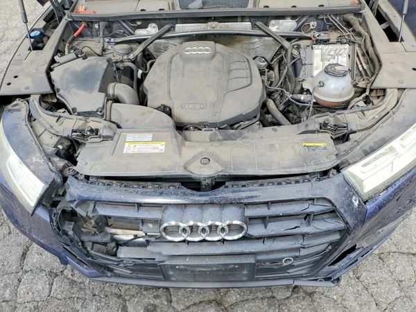 2020 AUDI Q5 quattro Premium Plus
