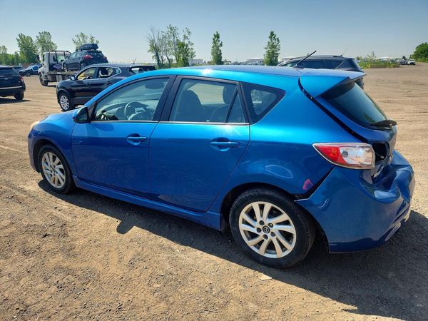 2013 MAZDA 3 Touring/GS