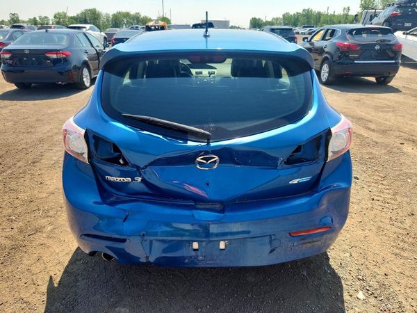 2013 MAZDA 3 Touring/GS
