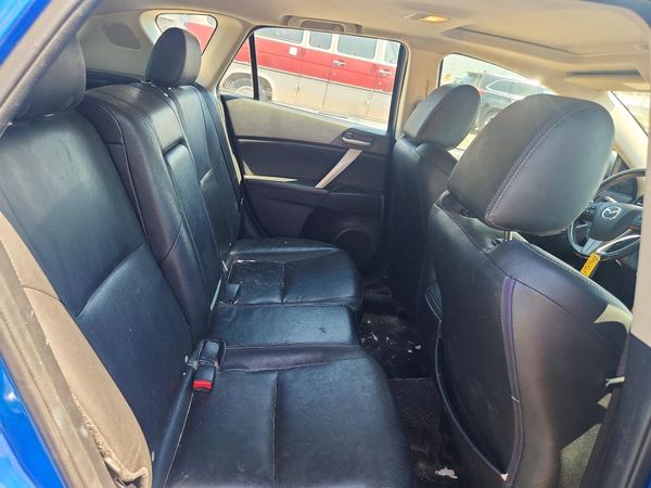 2013 MAZDA 3 Touring/GS