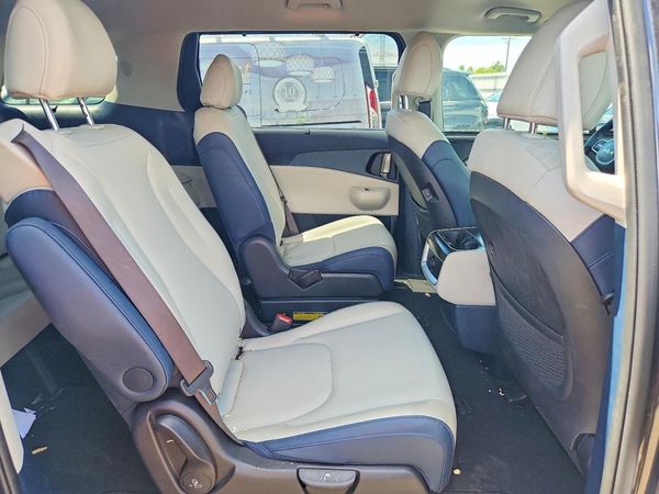 2025 KIA CARNIVAL EX
