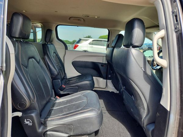 2019 CHRYSLER PACIFICA Touring L