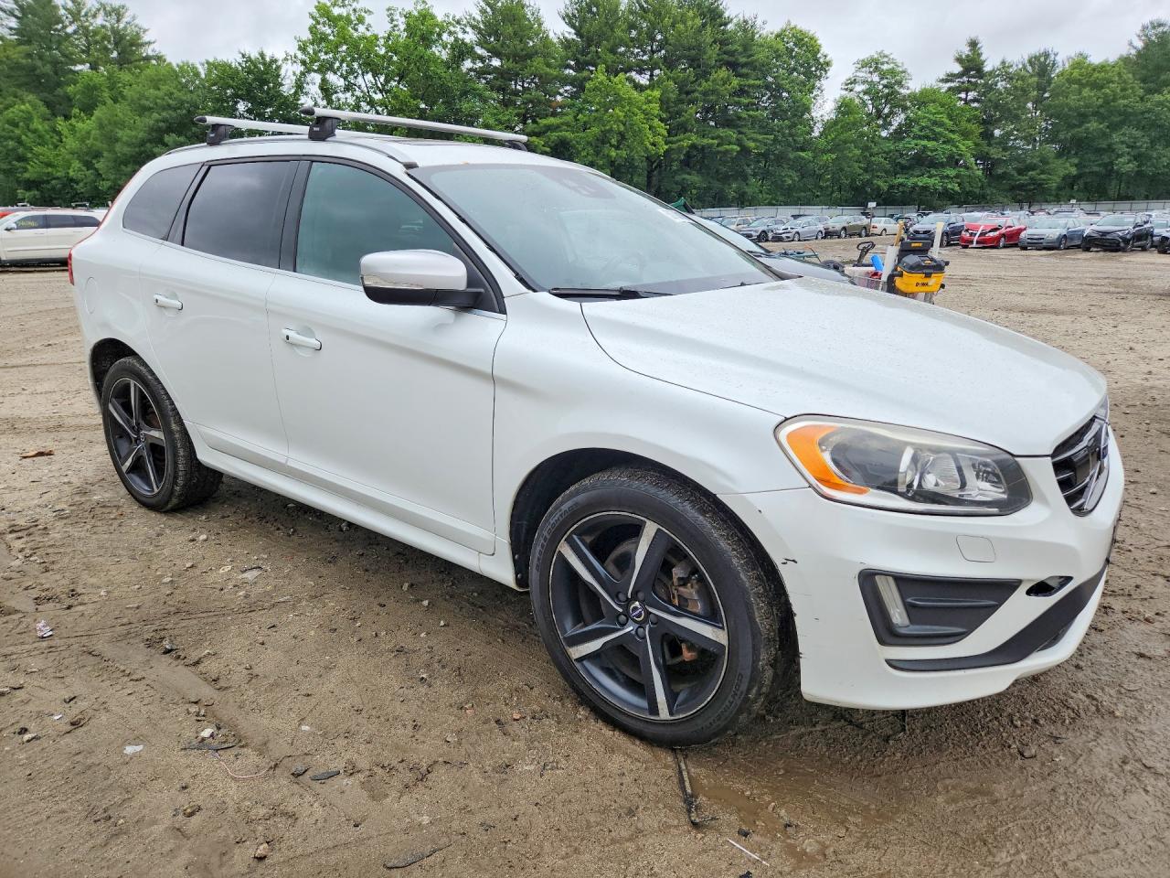 2016 VOLVO XC60