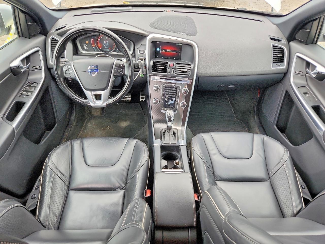 2016 VOLVO XC60