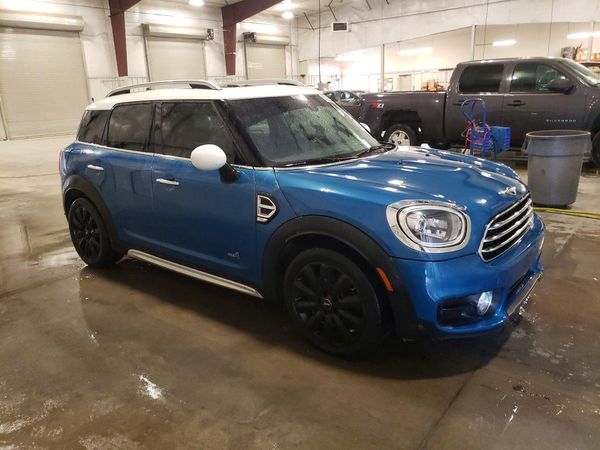2017 MINI COOPER