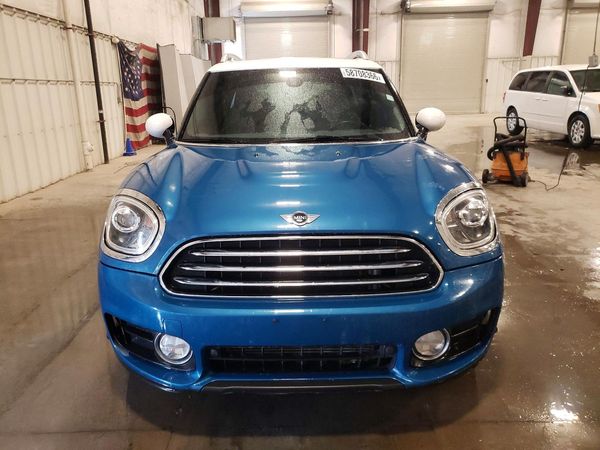 2017 MINI COOPER