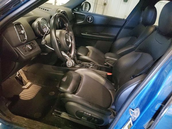 2017 MINI COOPER