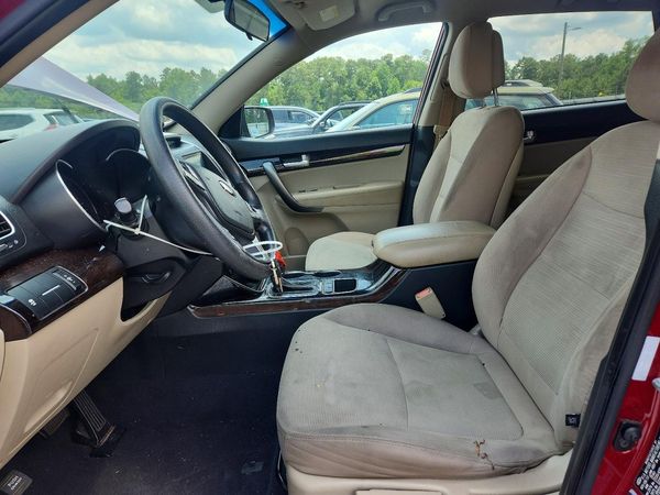 2014 KIA SORENTO Base/ LX