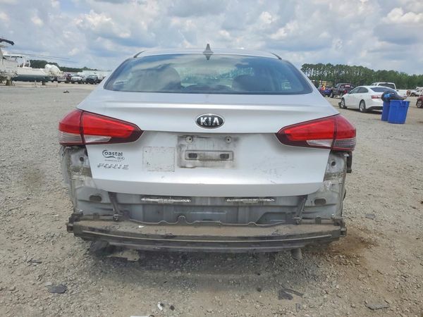 2017 KIA FORTE LX Base
