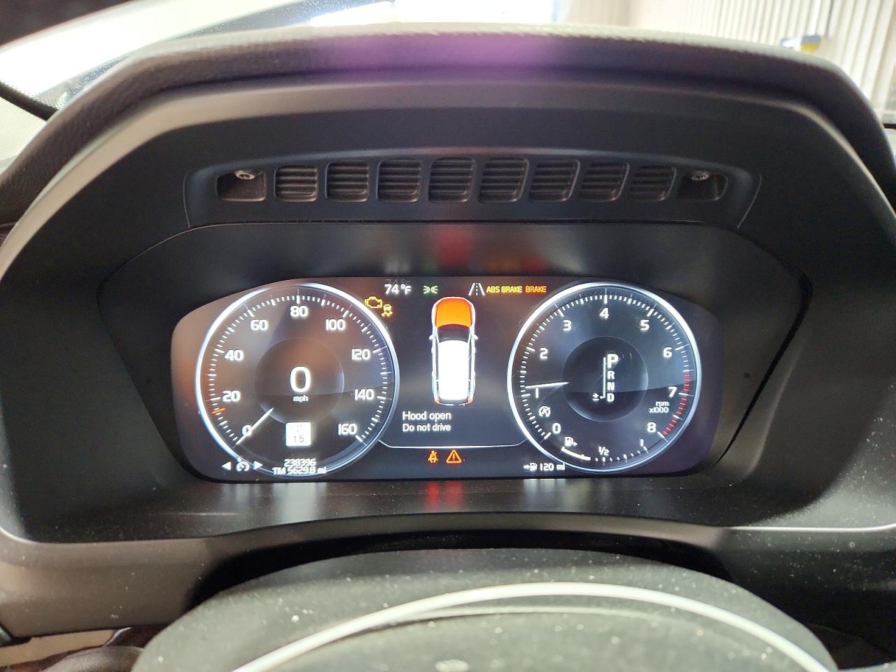 2016 VOLVO XC90 SV42 Momentum