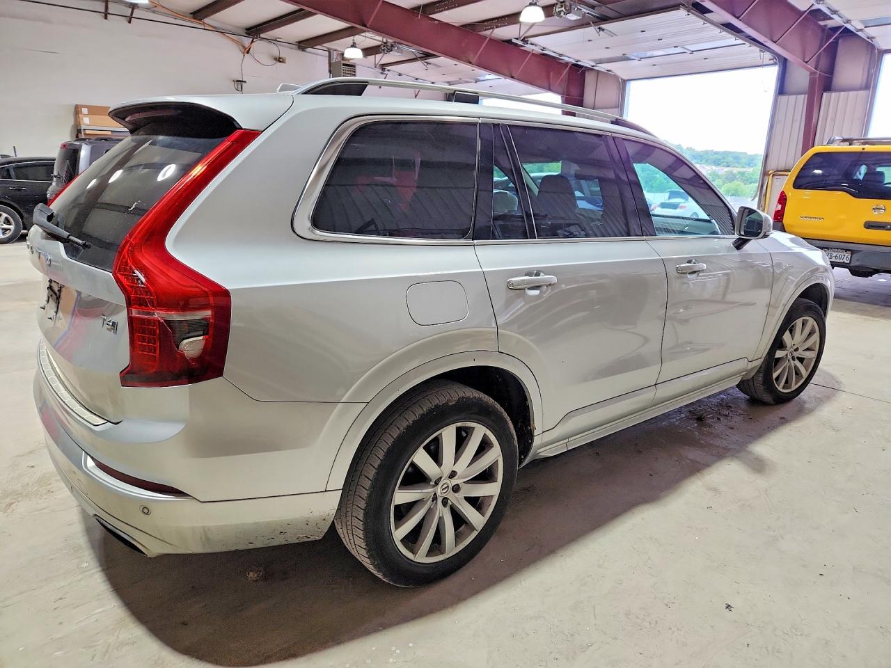 2016 VOLVO XC90 SV42 Momentum