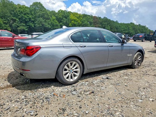 2013 BMW 740