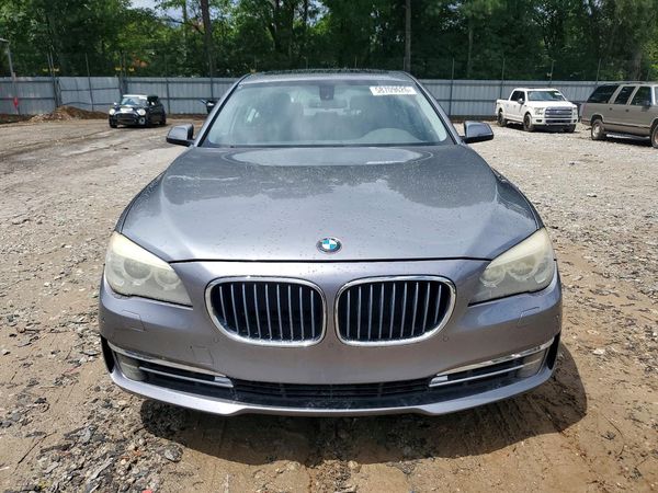 2013 BMW 740