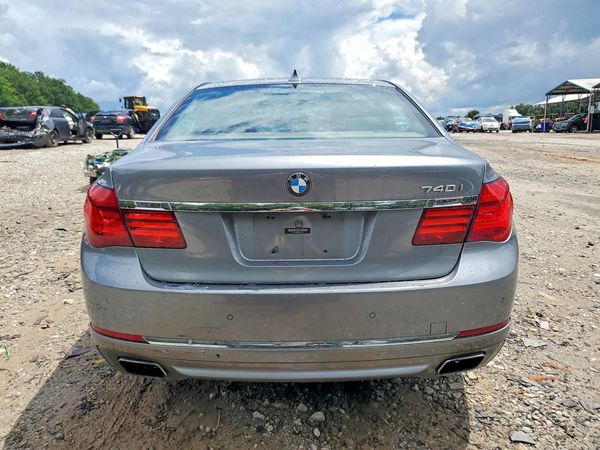 2013 BMW 740