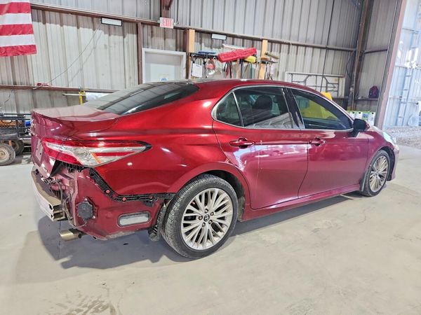 2018 TOYOTA CAMRY