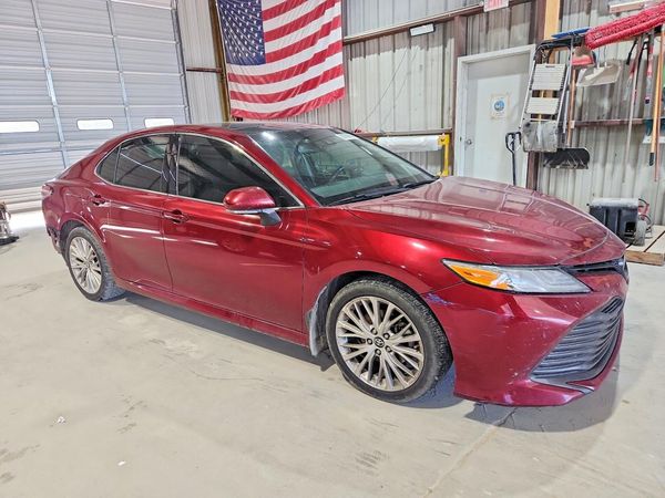 2018 TOYOTA CAMRY