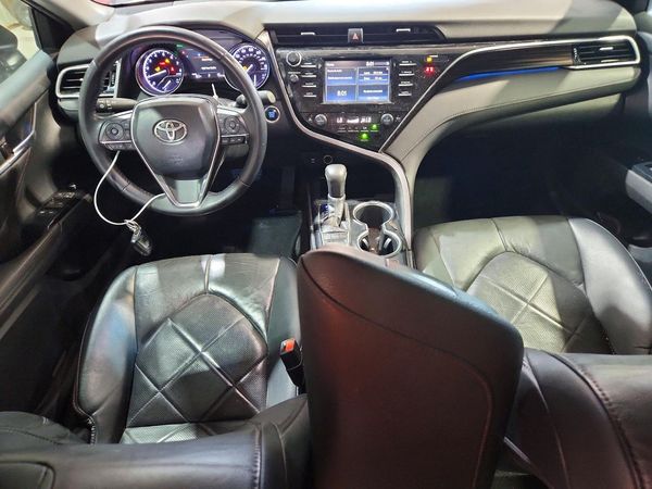 2018 TOYOTA CAMRY