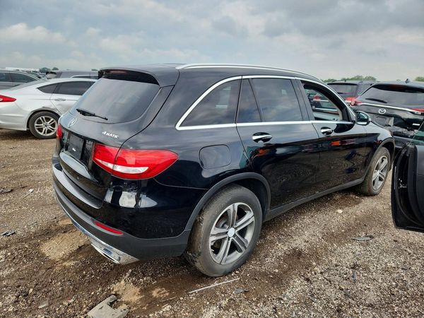 2016 MERCEDES-BENZ GLC GLC300 Base-4M