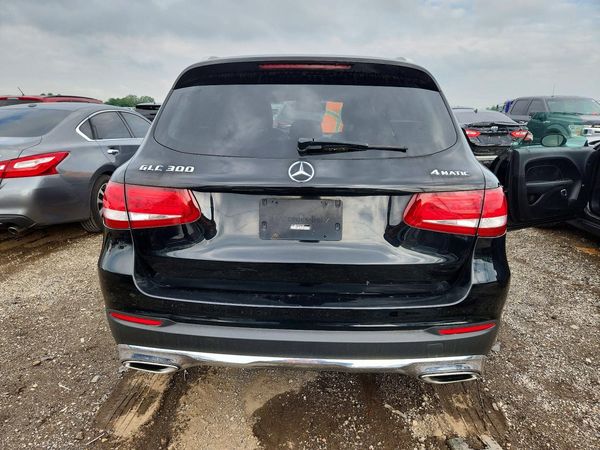 2016 MERCEDES-BENZ GLC GLC300 Base-4M