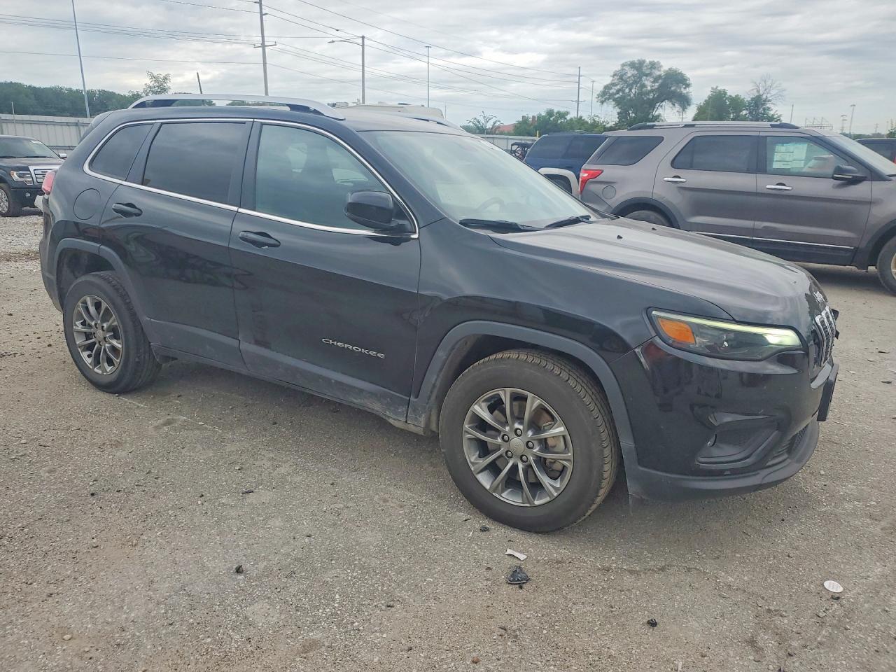 2019 JEEP CHEEROKE Latitude Plus