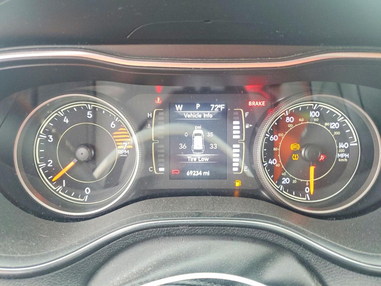 2019 JEEP CHEEROKE Latitude Plus