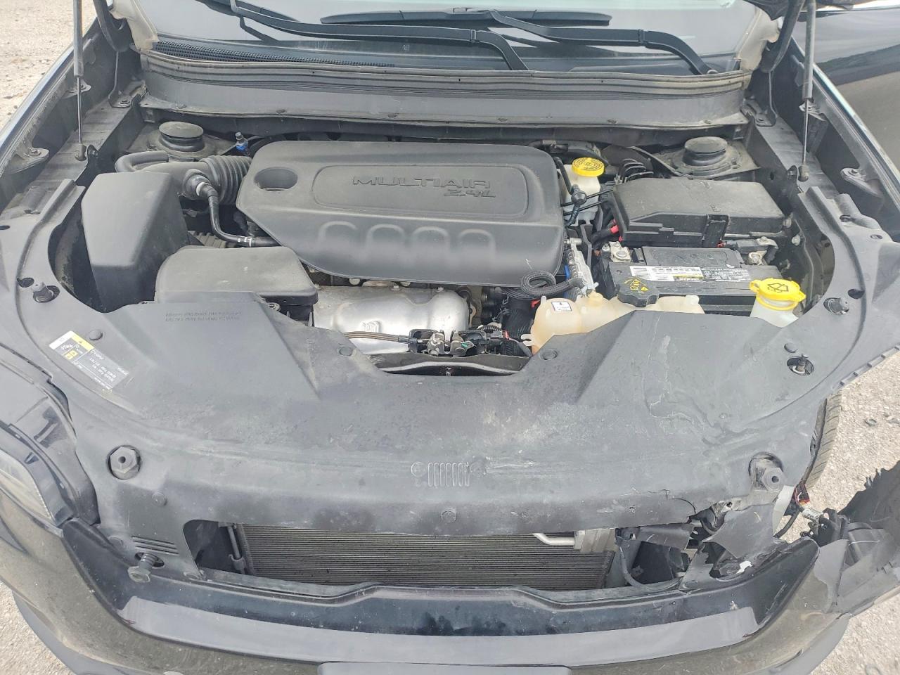 2019 JEEP CHEEROKE Latitude Plus