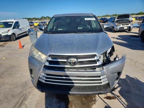 2017 TOYOTA HIGHLANDER LE/LE Plus