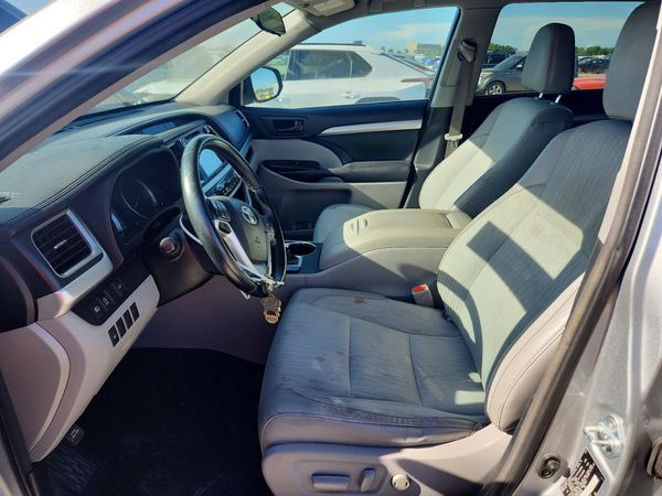 2017 TOYOTA HIGHLANDER LE/LE Plus